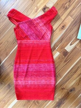 Guess Red Ombre One-Shoulder Bodycon Dress
